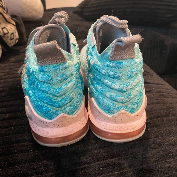 Nike lebron 17 south beach - Picture 2 of 3